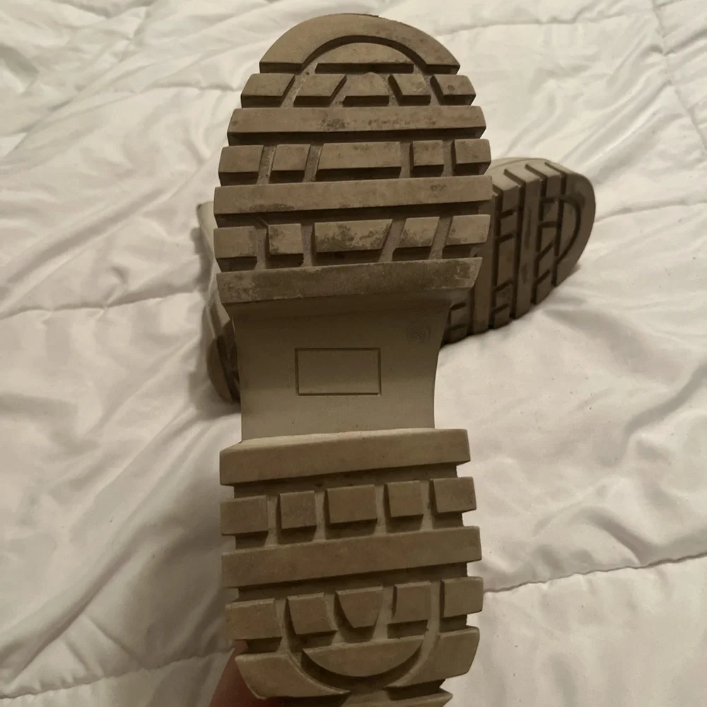 MIA Lug Boot - Picture 3 of 4